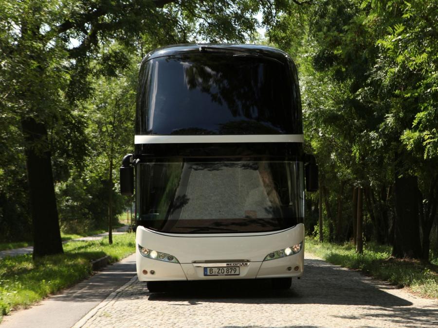  Neoplan Skyliner 2010 года  (фото 10 из 13)